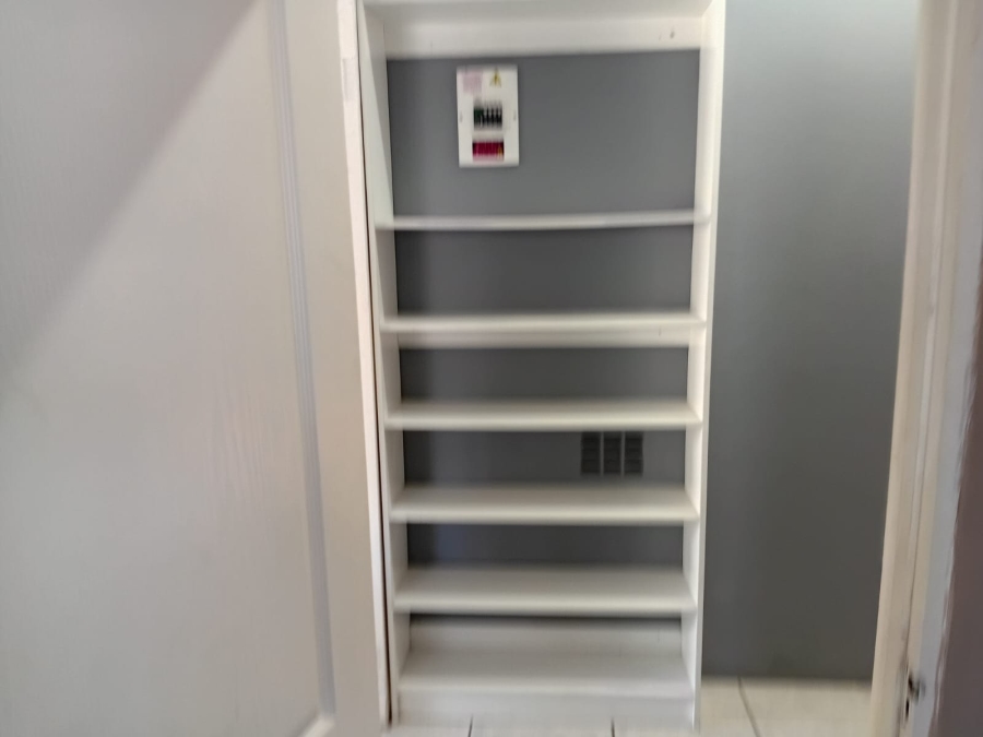 To Let 1 Bedroom Property for Rent in Berea Eastern Cape